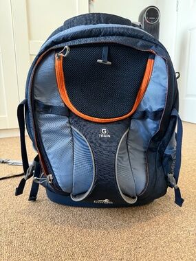 Kurgo G-train dog carrier backpack